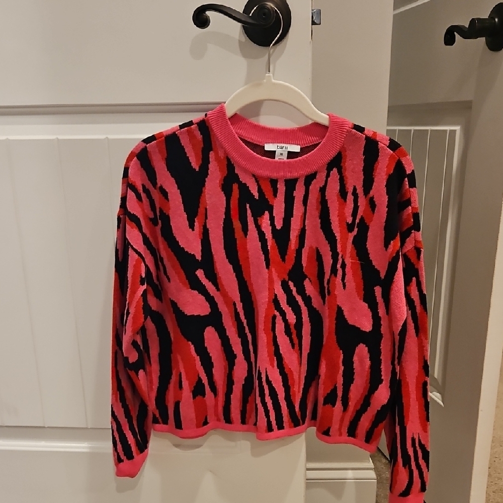 Pink and Black Crew Neck Sweater with Eye-Catching Design